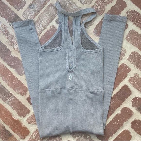 NWOT Free People Happiness Runs Henley Onesie WITH LOGO - Size M/L - Grey - Picture 4 of 8